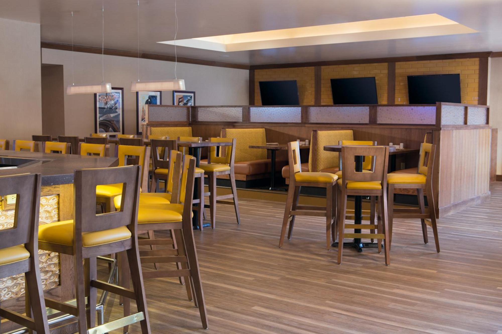 Holiday Inn Dubuque/Galena By Ihg Exteriör bild