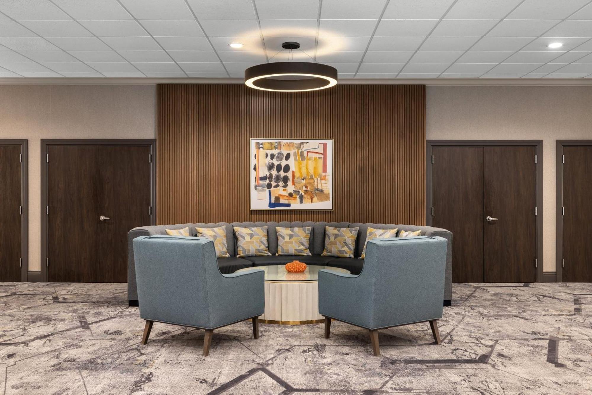 Holiday Inn Dubuque/Galena By Ihg Exteriör bild