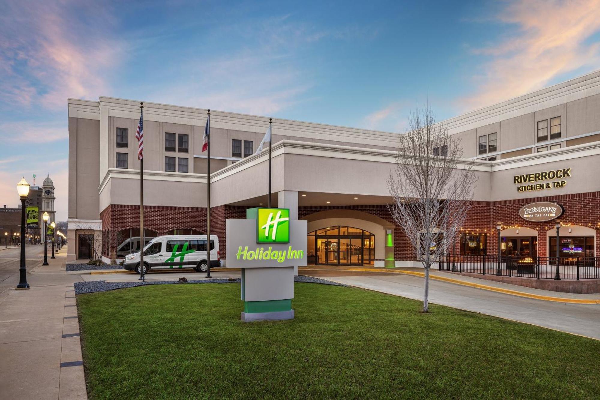 Holiday Inn Dubuque/Galena By Ihg Exteriör bild